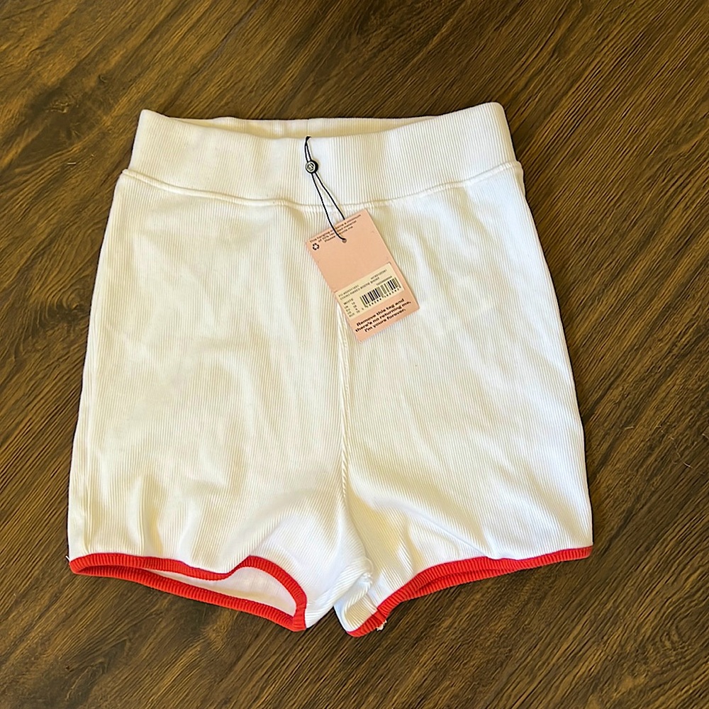 High waist booty shorts